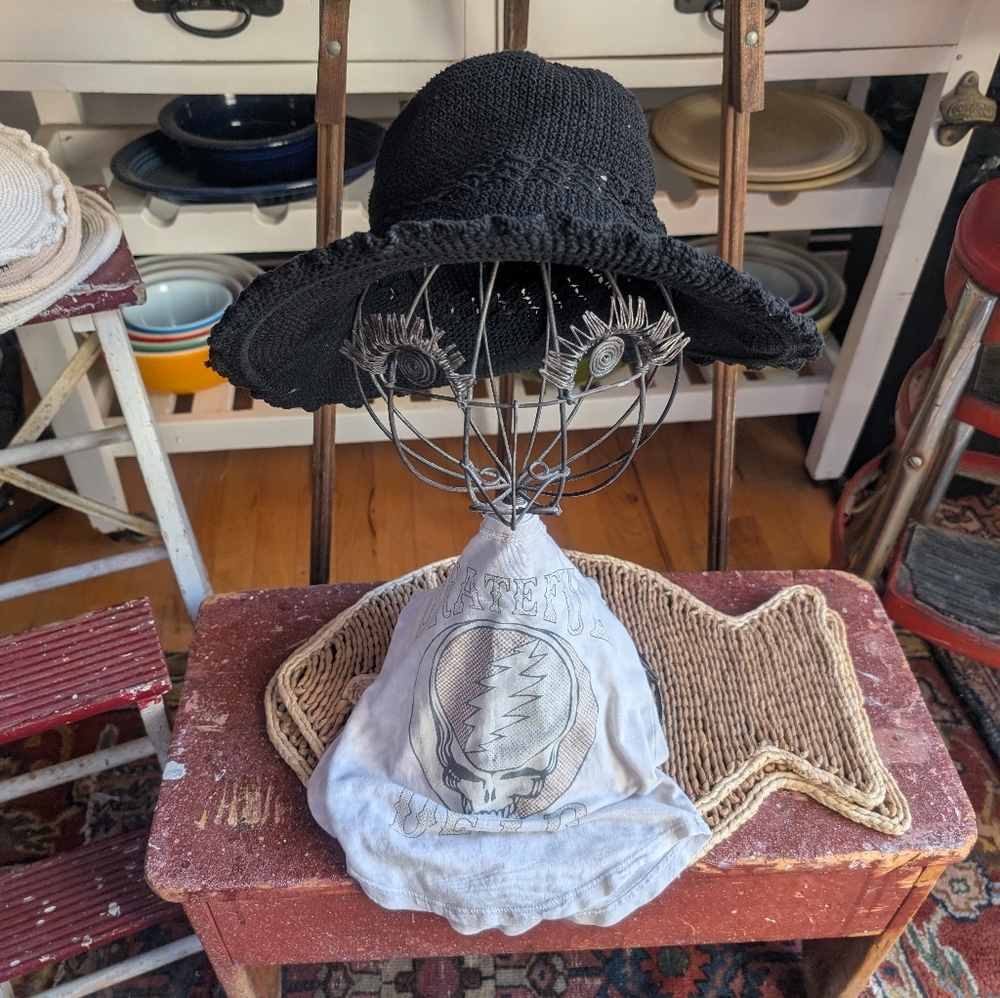 Wooden Ships Larger Bendable Brimmed Hand Knit Packable Sun Hat"Pristine"